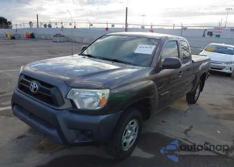 2013 Toyota Tacoma z USA, uszkodzony, nr VIN 5TFTX4CN0DX023024
